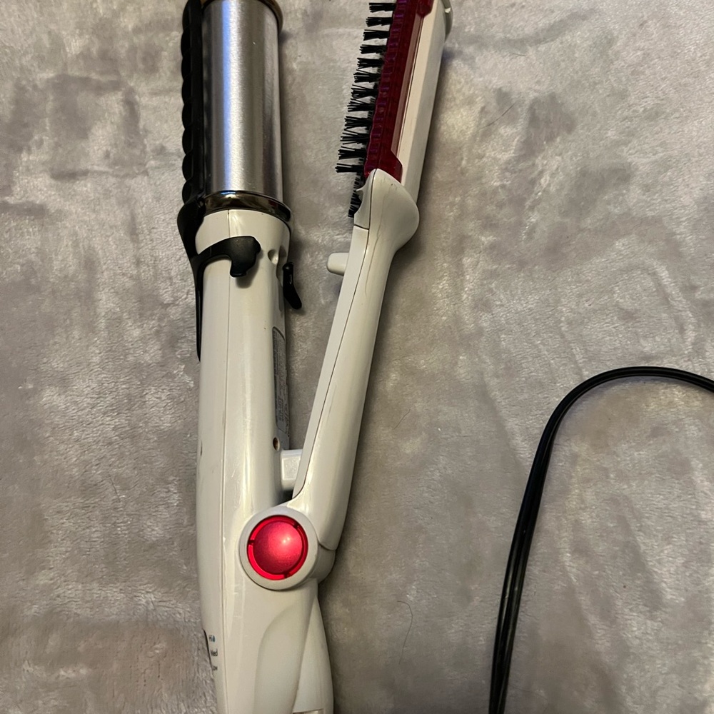 White and Pink Hair Styling Tool - Picture 13 of 15